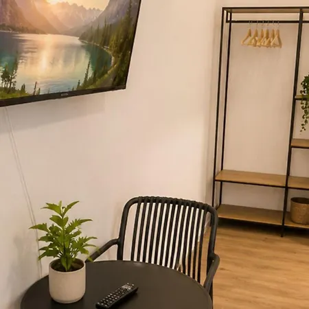 Havn - Modernes 5-personen Mit Kueche, Wlan, Parkplatz, Zentrale Uninaehe *