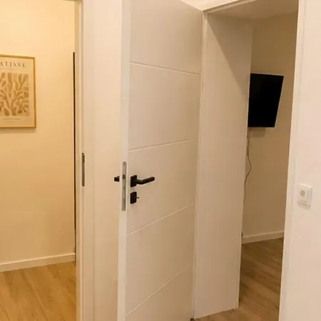 Havn - Modernes 5-personen Mit Kueche, Wlan, Parkplatz, Zentrale Uninaehe شقة ماغديبورغ